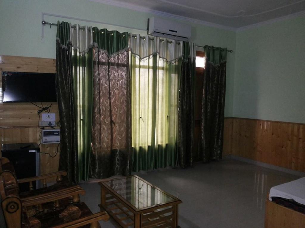 Himgiri Resort Nagchala エクステリア 写真